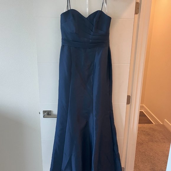 David's Bridal Navy Blue Dress Tags Still on! - Picture 1 of 3